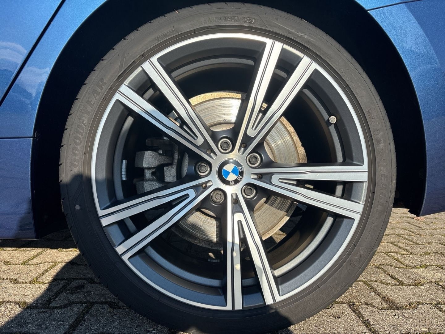BMW 330 d Sport Line Navi Leder HarmanKardon El. Hec foto 17