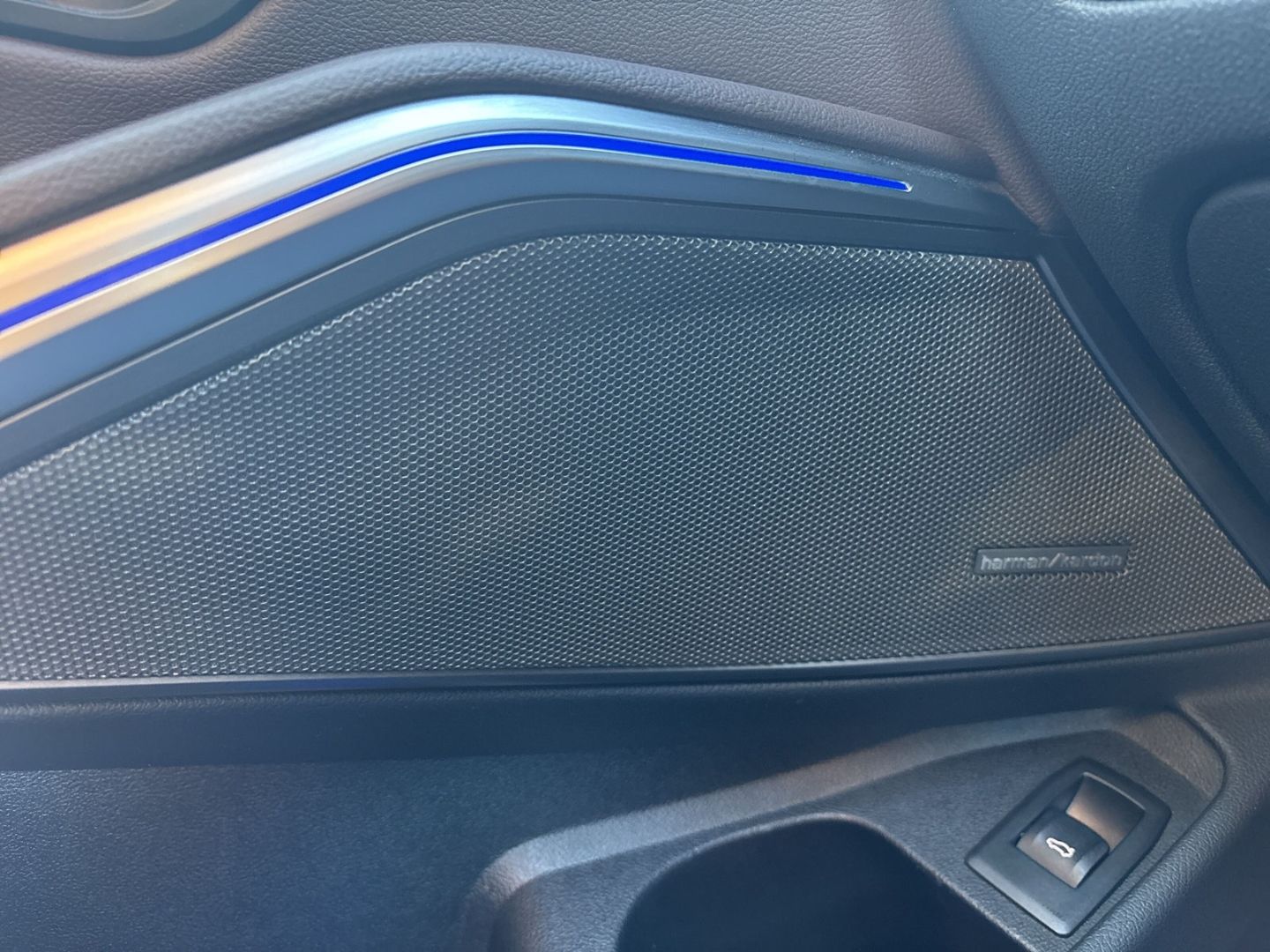BMW 330 d Sport Line Navi Leder HarmanKardon El. Hec foto 18