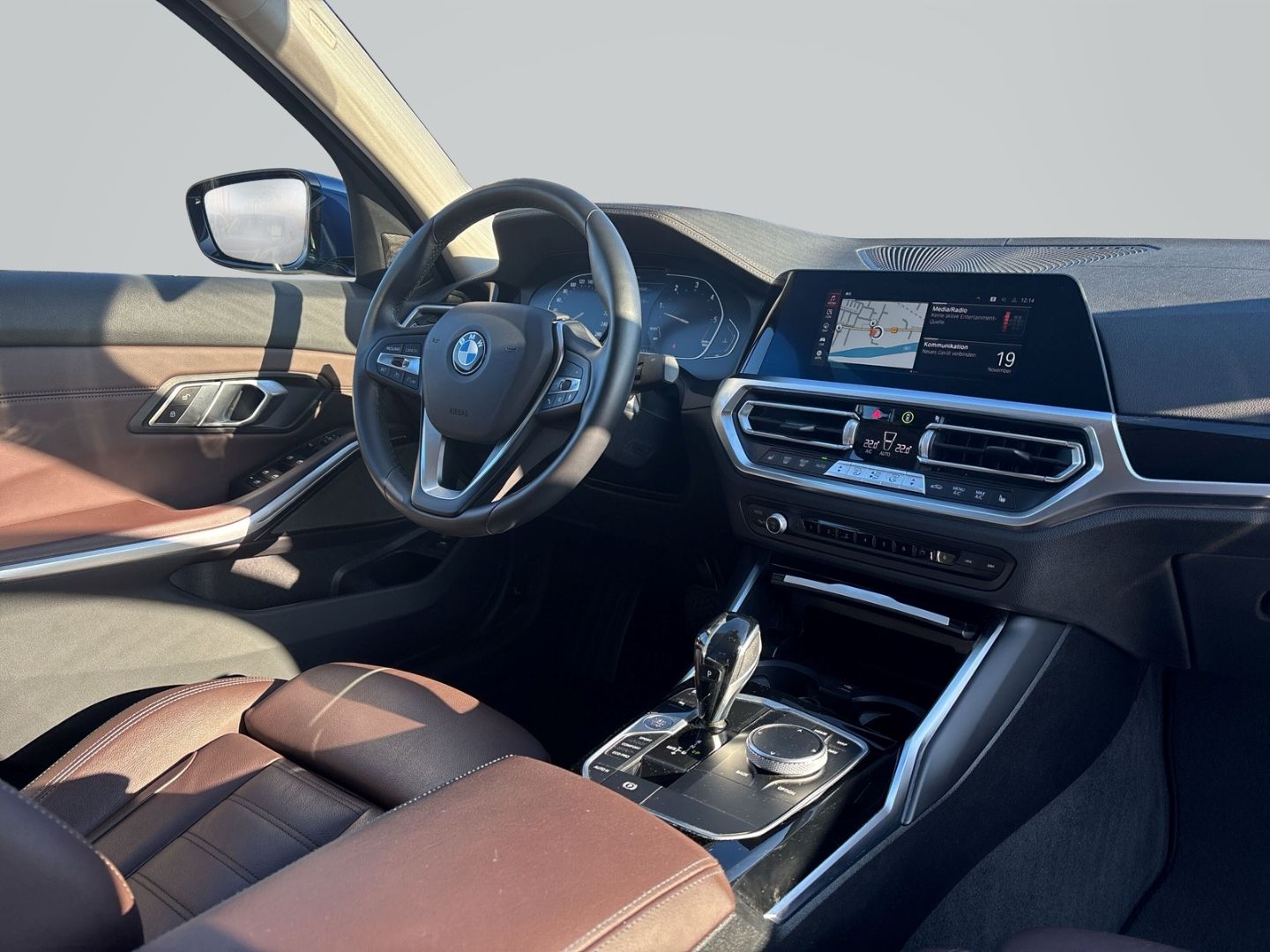 BMW 330 d Sport Line Navi Leder HarmanKardon El. Hec foto 10