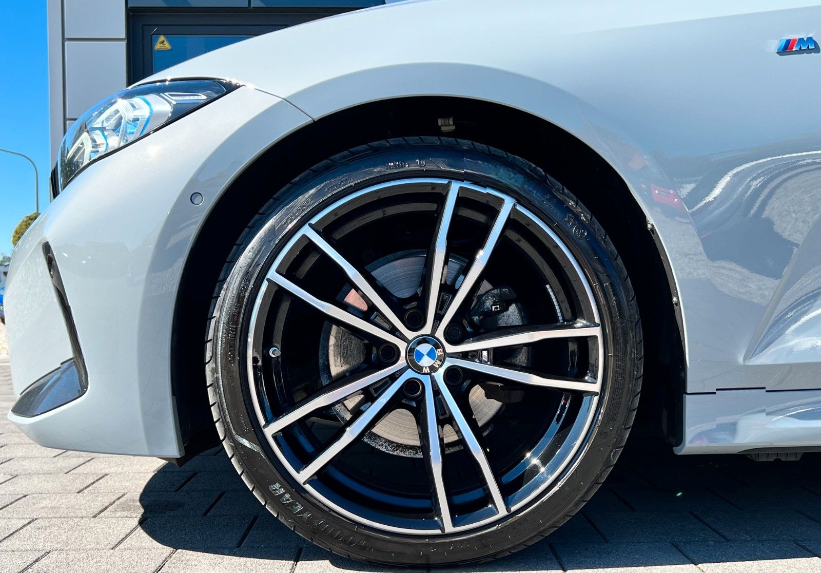 BMW 320d xDrive M Sport*360°HUD*Pano*HK*Standhzg*ACC foto 17