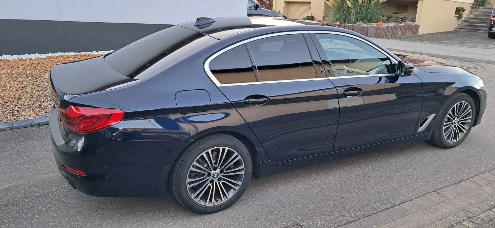 BMW 530 e Sport Line Shadow-Line foto 4