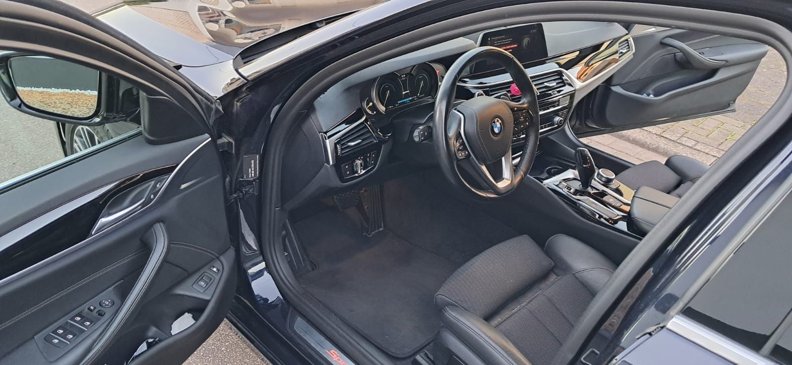 BMW 530 e Sport Line Shadow-Line foto 7