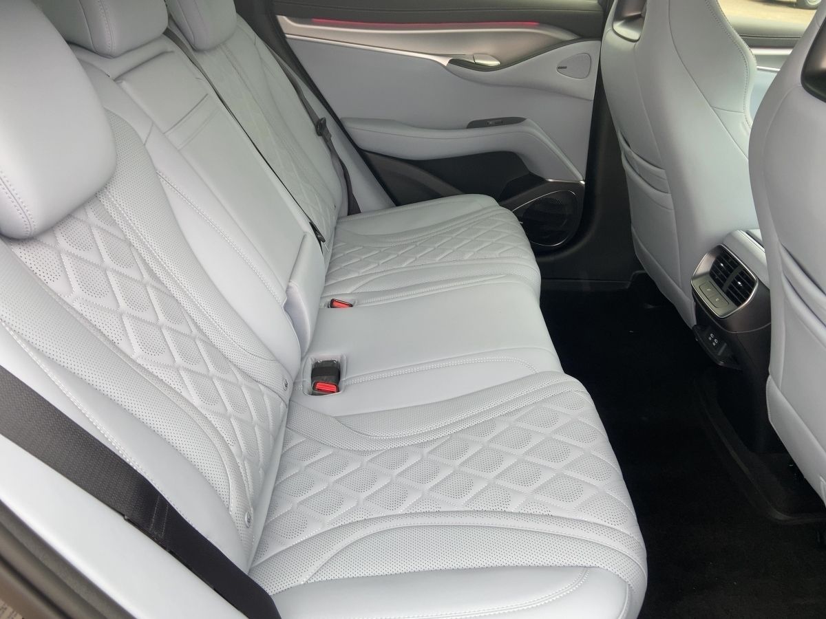 BYD SEALION 7 Comfort foto 12