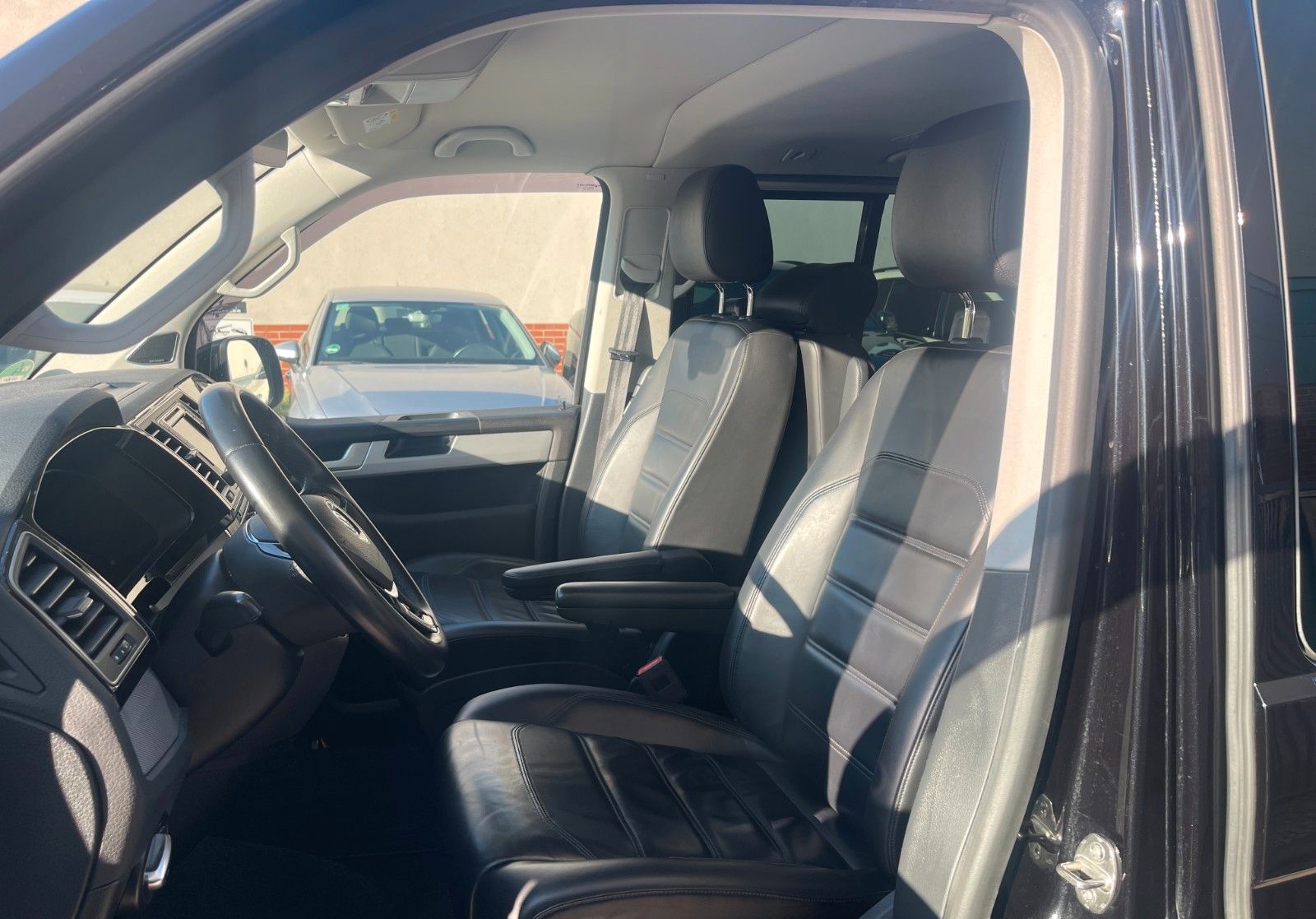 Volkswagen T6 Multivan Highline Vollleder AHK STDHZ foto 9