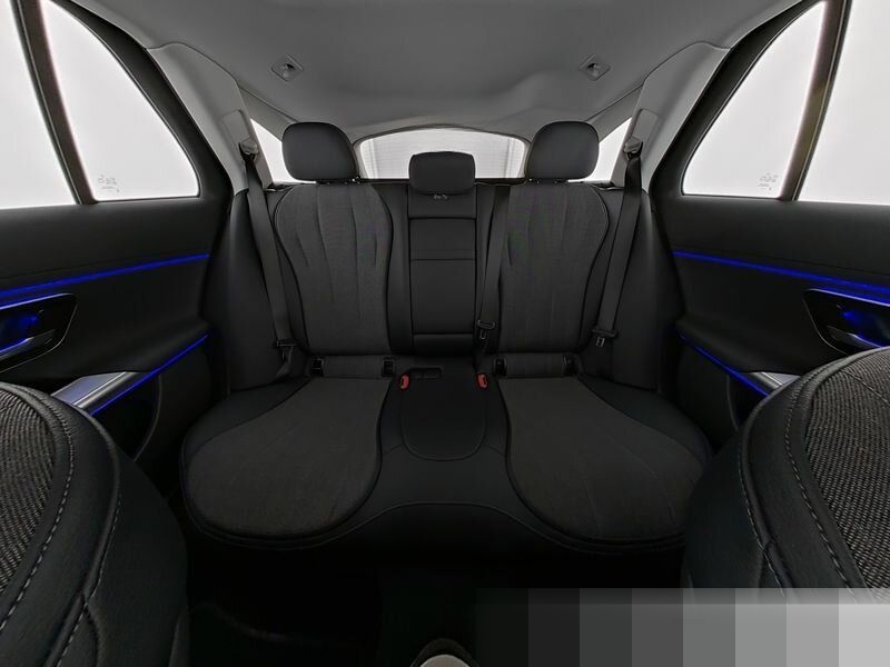 Mercedes-Benz E 220 d T AVANTGARDE Advanced PSD 19" AHK DISTRO foto 8
