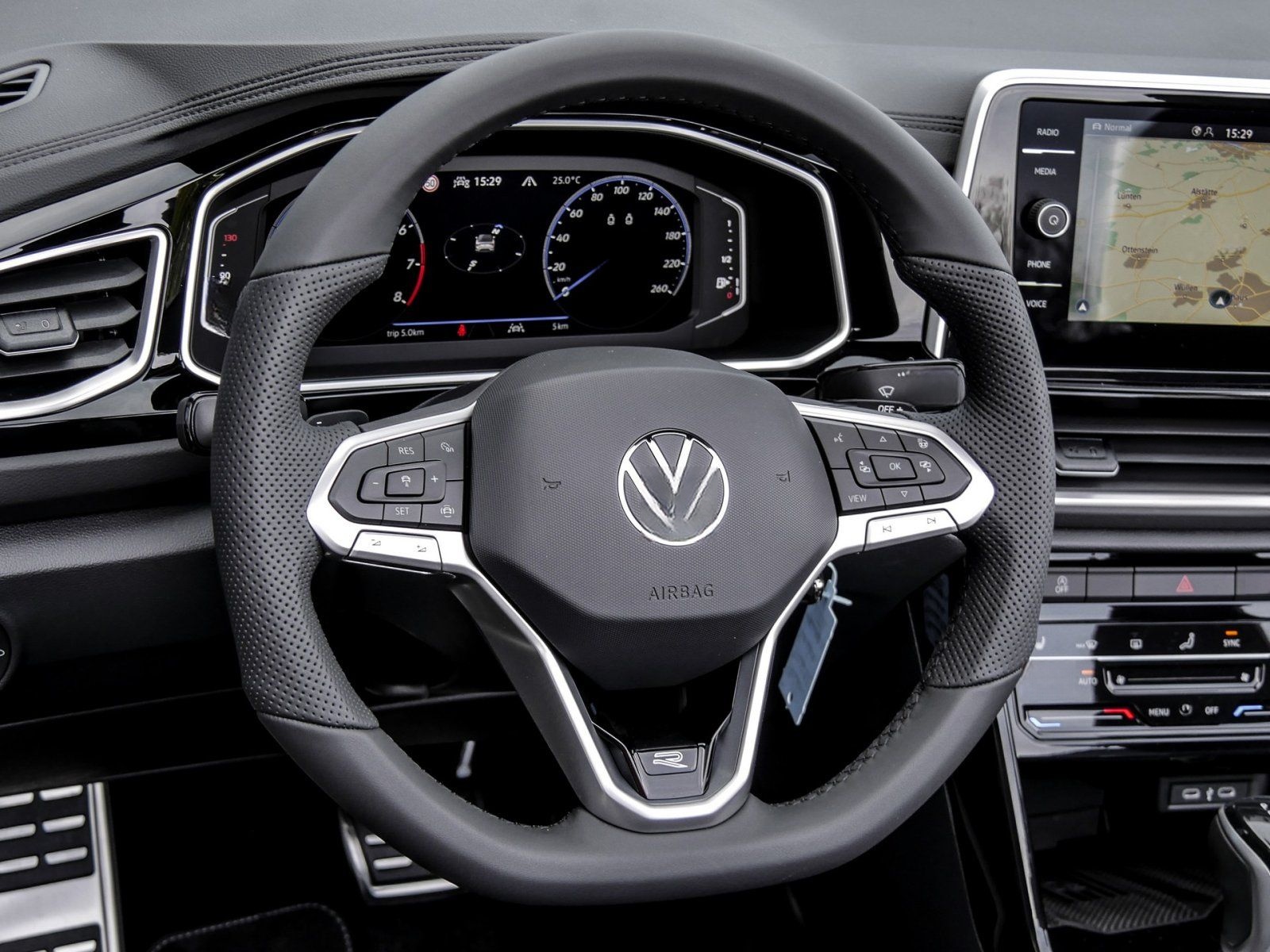 Volkswagen T-Roc Cabriolet R-Line 1.5 TSI DSG AHK ACC Navi  foto 8