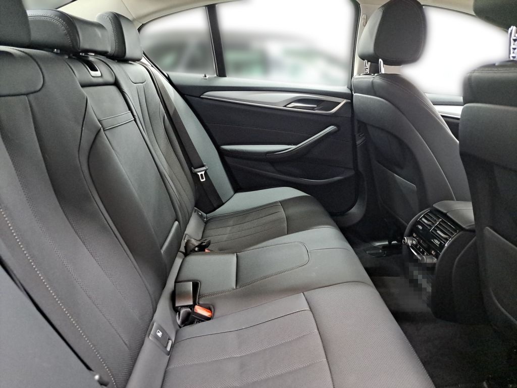 BMW 520d xDrive Aut. NAVI RFK SHZ LED Driving ASS foto 25