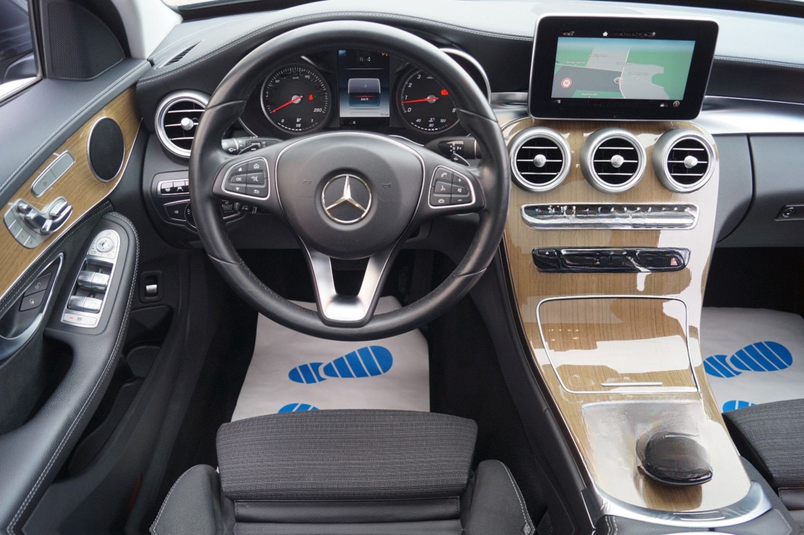 Mercedes-Benz C 200 T CGI 360°Kamera*Panorama*Airmatic*Head Up foto 11