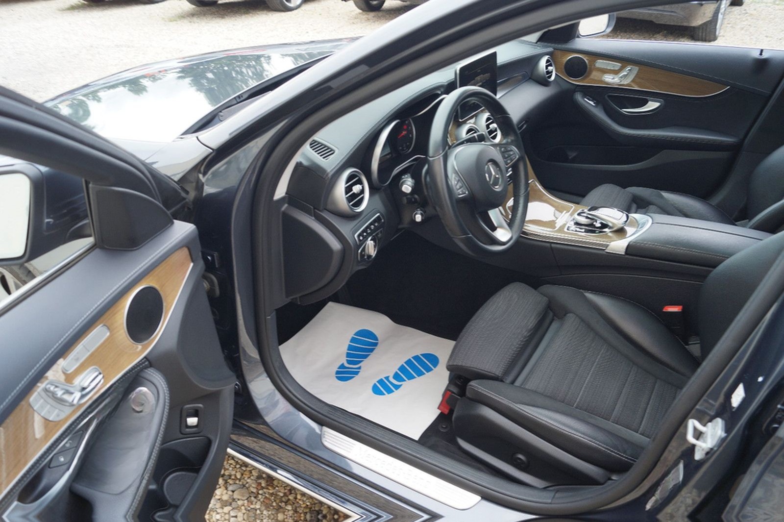 Mercedes-Benz C 200 T CGI 360°Kamera*Panorama*Airmatic*Head Up foto 14