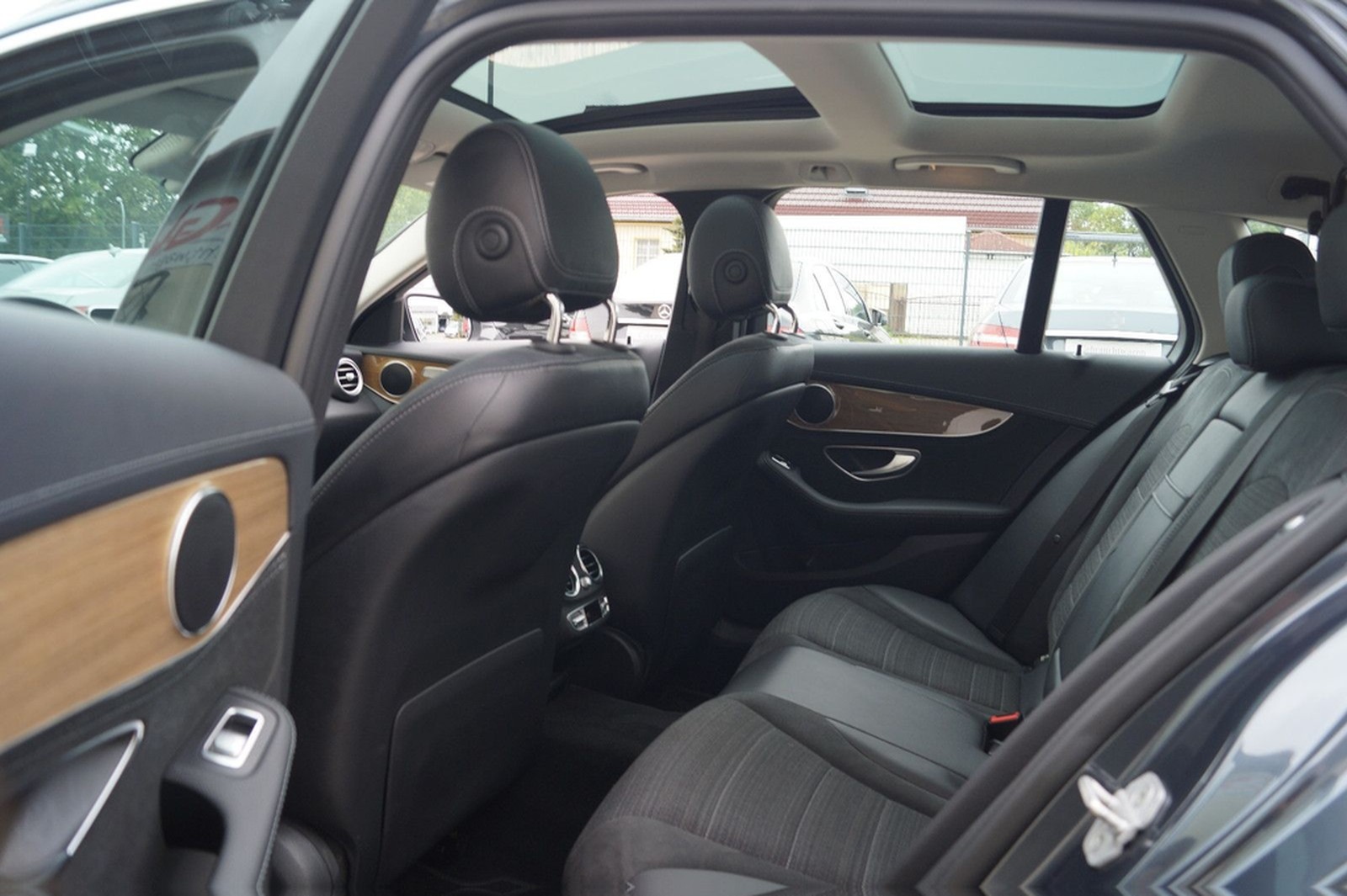 Mercedes-Benz C 200 T CGI 360°Kamera*Panorama*Airmatic*Head Up foto 18