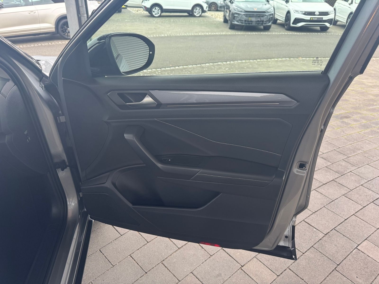 Volkswagen T-Roc 1.5 TSI DSG Style AHK/LED/ALLSEASON foto 19