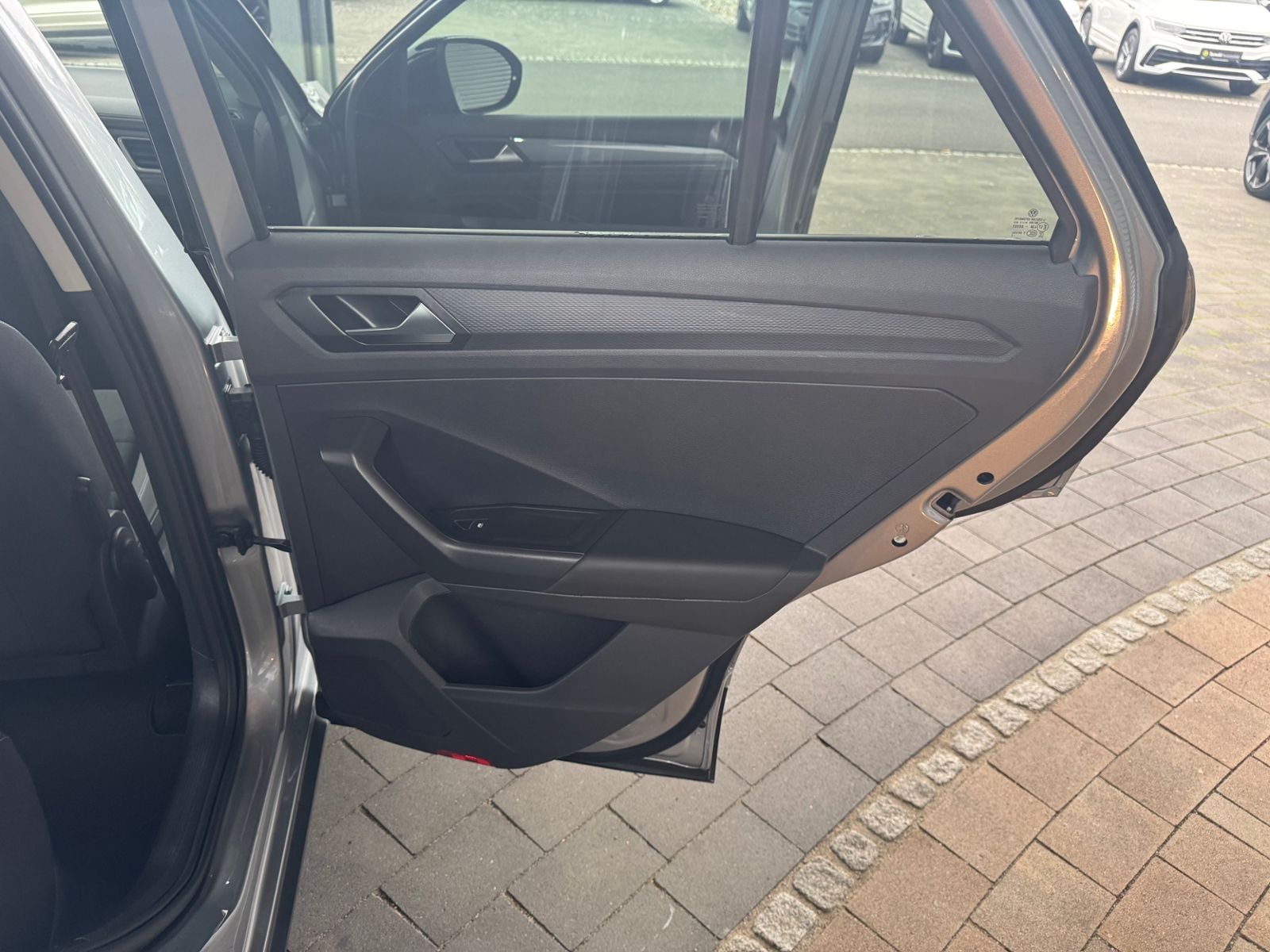 Volkswagen T-Roc 1.5 TSI DSG Style AHK/LED/ALLSEASON foto 20