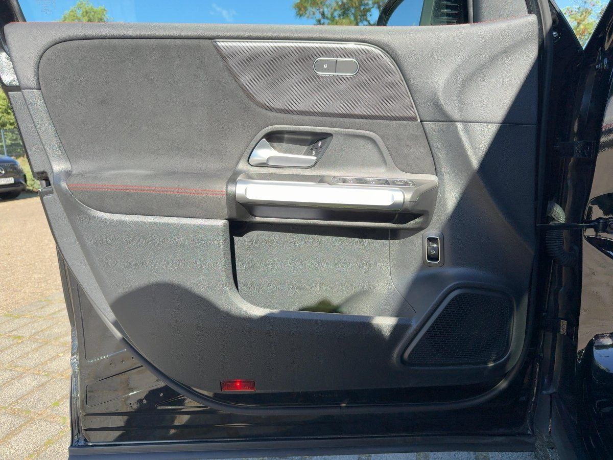 Mercedes-Benz GLB 250 AMG Line S-Dach|TWA|AHK|Pano|Sitzhz|Pano foto 15