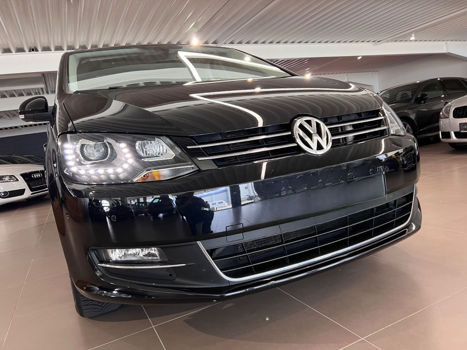 Volkswagen Sharan 2.0 TSI DSG Highline 1.HAND 7-Sitze NAVI foto 12