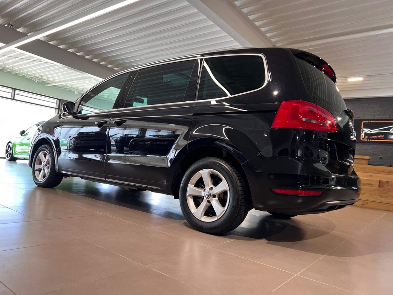 Volkswagen Sharan 2.0 TSI DSG Highline 1.HAND 7-Sitze NAVI foto 5