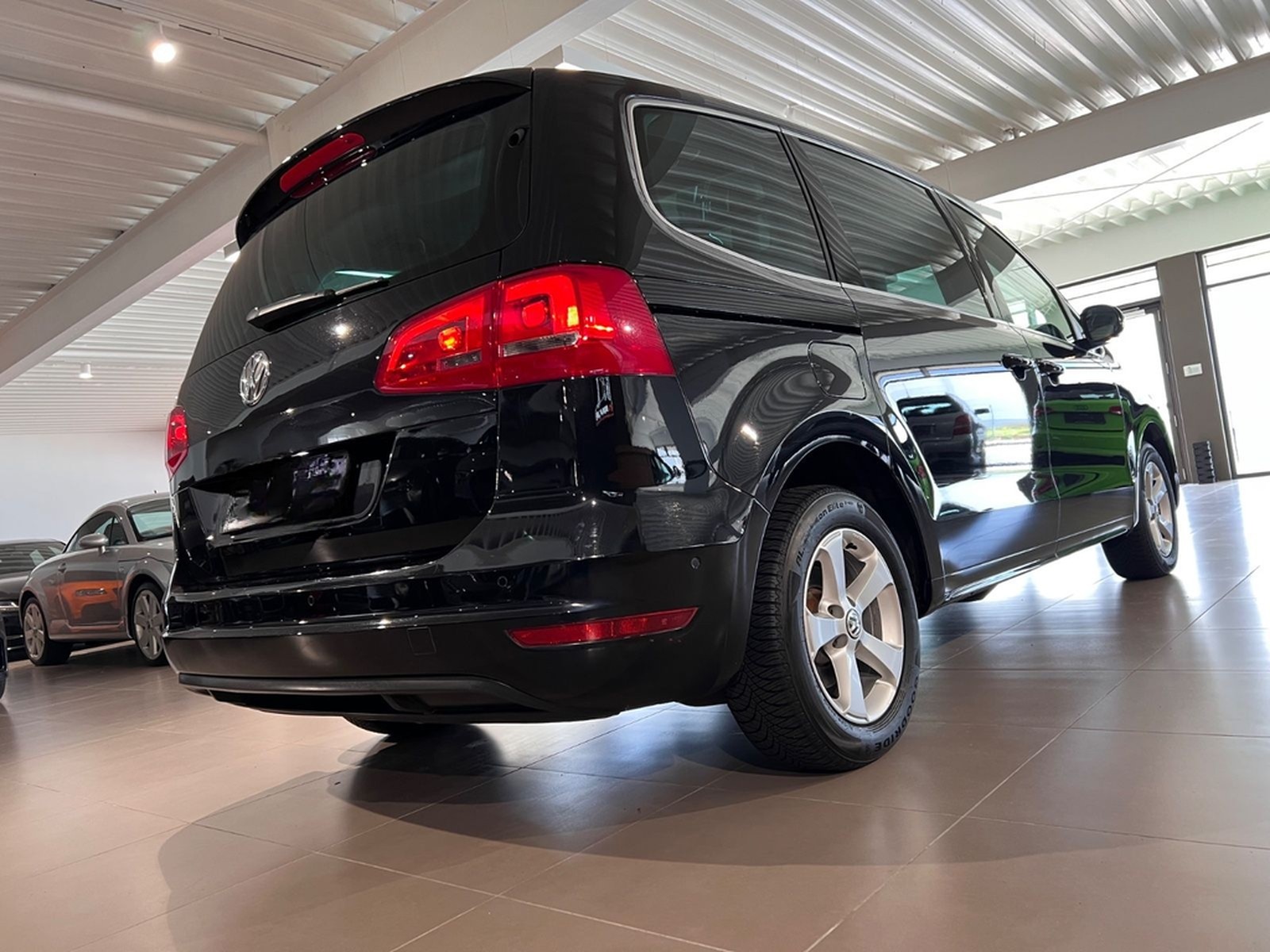 Volkswagen Sharan 2.0 TSI DSG Highline 1.HAND 7-Sitze NAVI foto 8