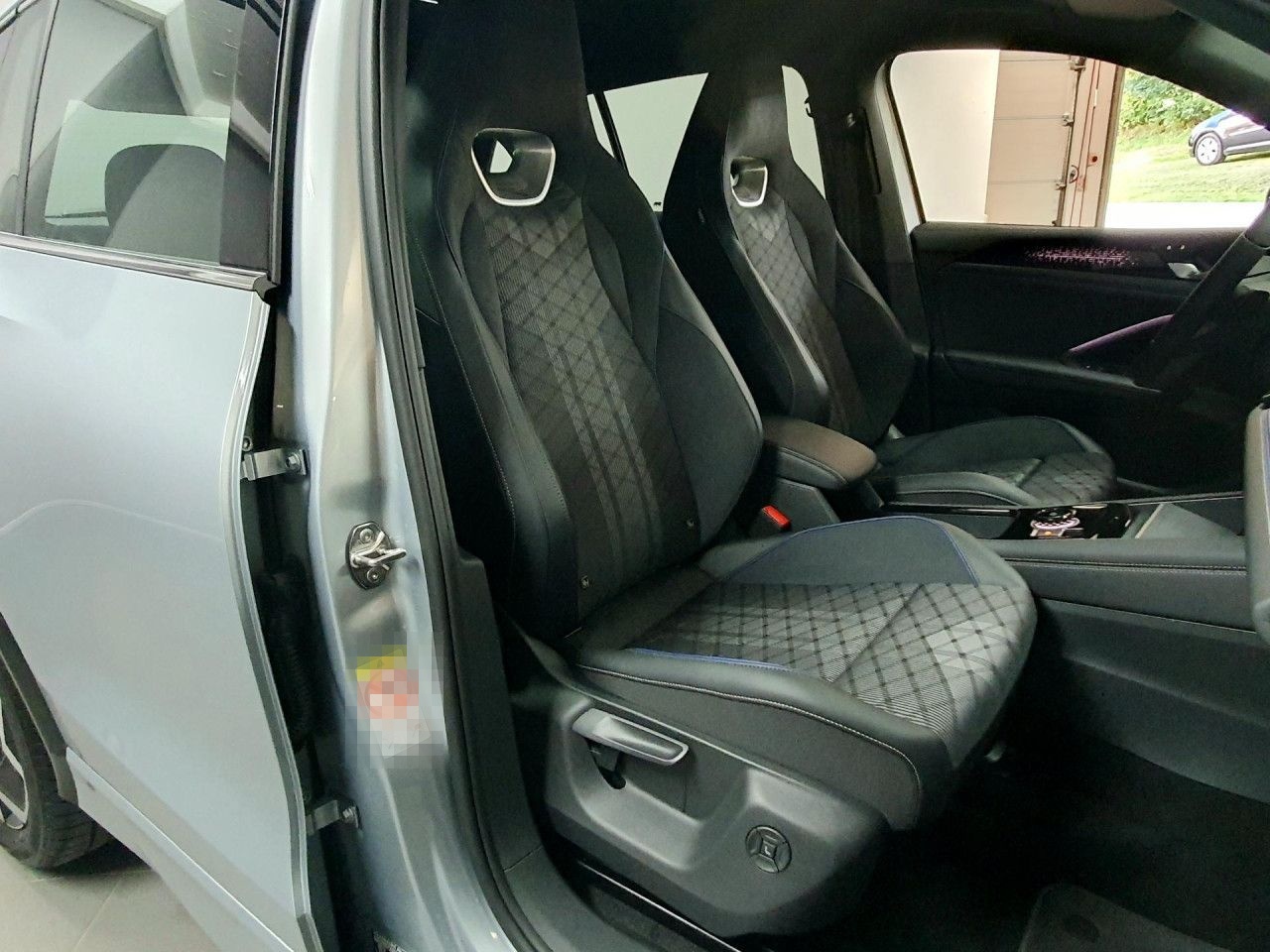 Volkswagen Tiguan 2.0TDI DSG R-Line/AHK/LED/ACC/Navi foto 22