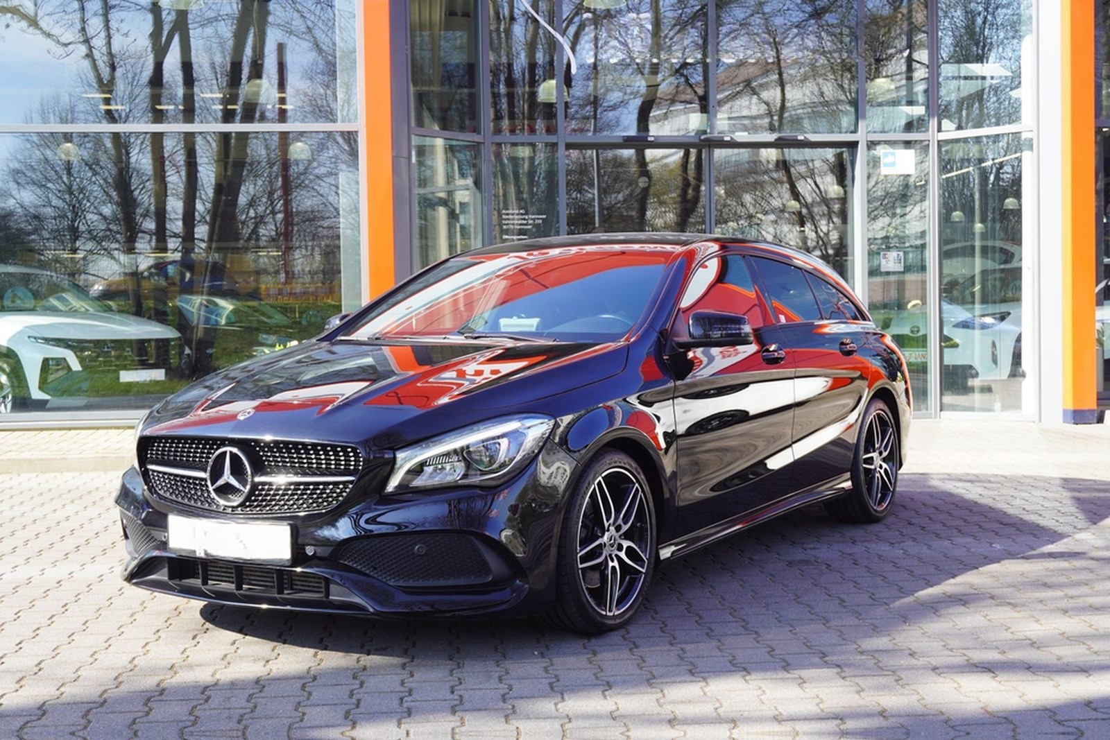 Mercedes-Benz CLA 250 Shooting Brake AMG Line 7G-DCT LED Navi foto 2