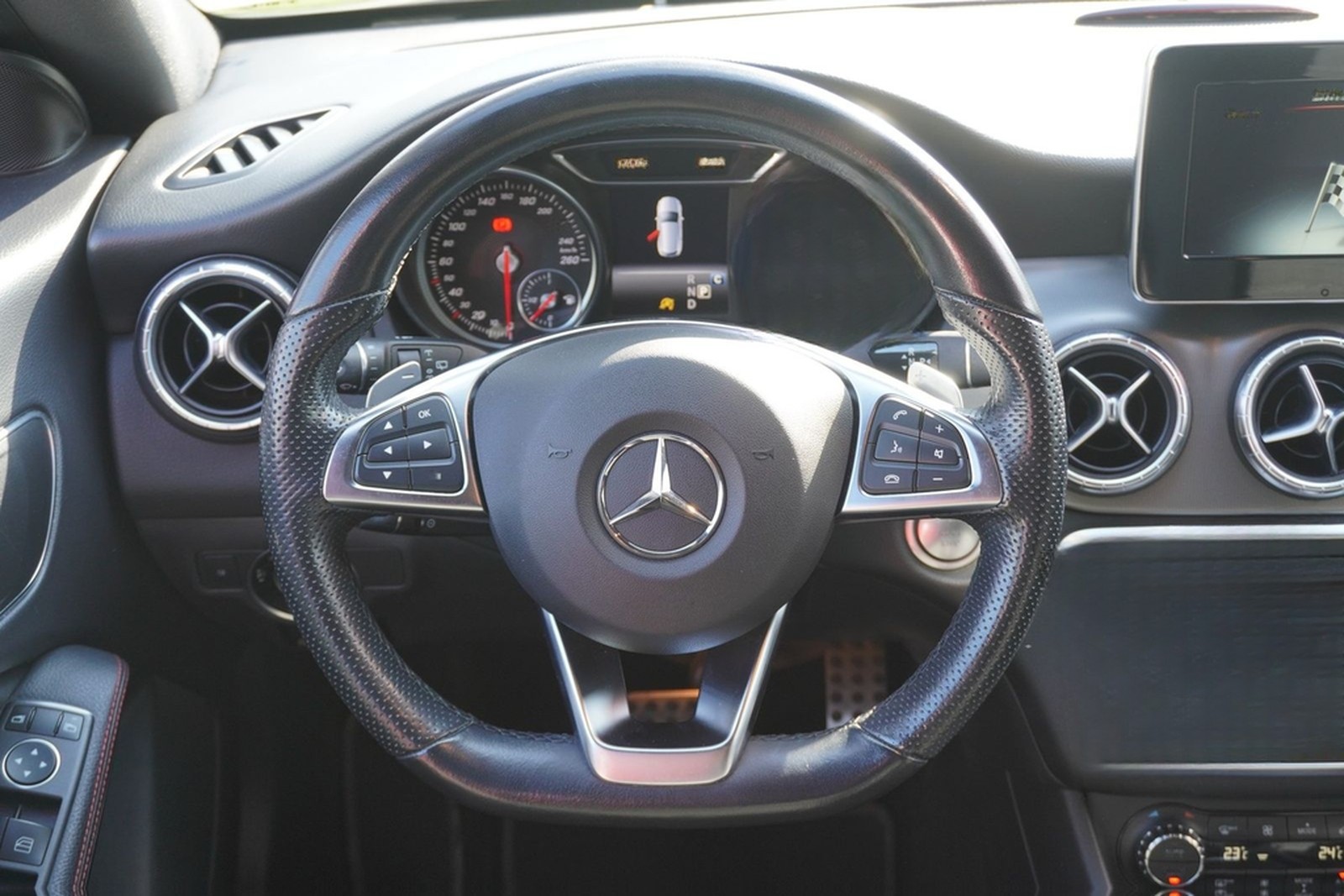 Mercedes-Benz CLA 250 Shooting Brake AMG Line 7G-DCT LED Navi foto 15
