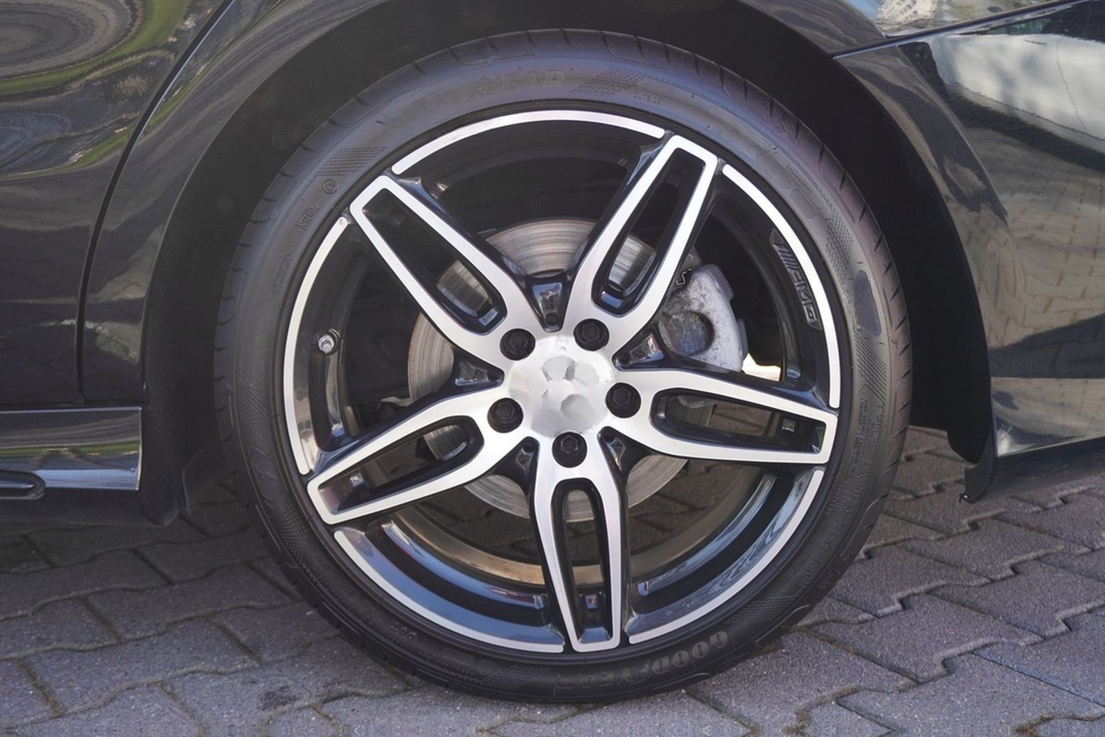 Mercedes-Benz CLA 250 Shooting Brake AMG Line 7G-DCT LED Navi foto 30
