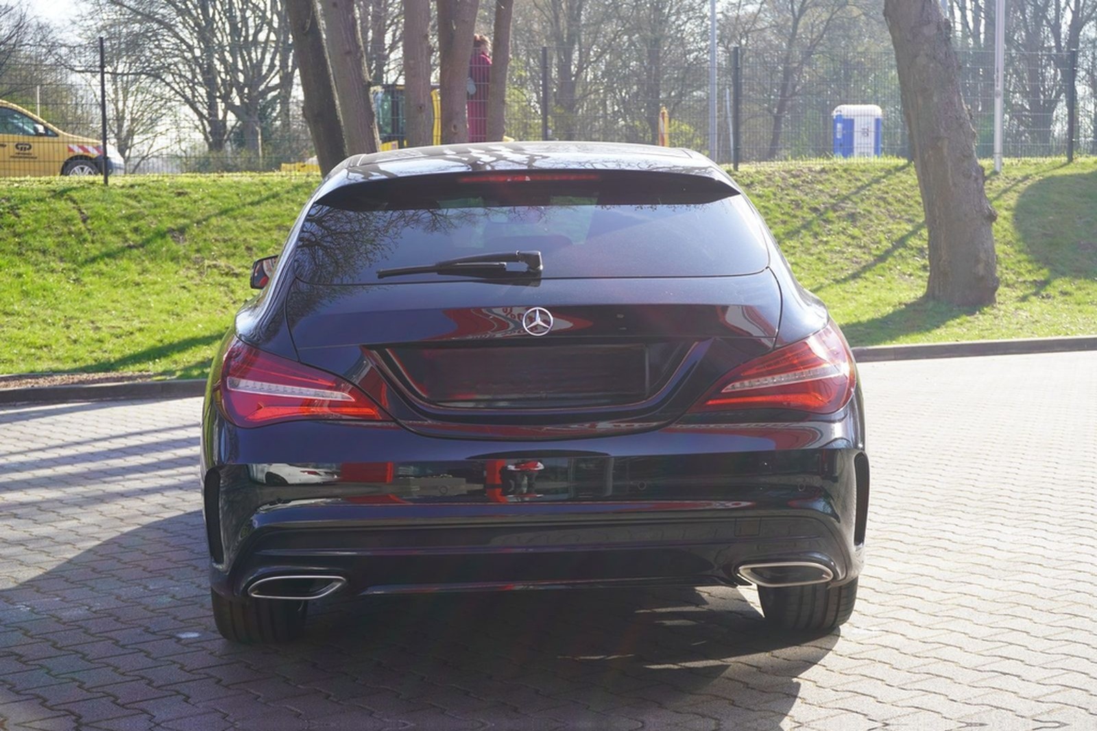 Mercedes-Benz CLA 250 Shooting Brake AMG Line 7G-DCT LED Navi foto 7