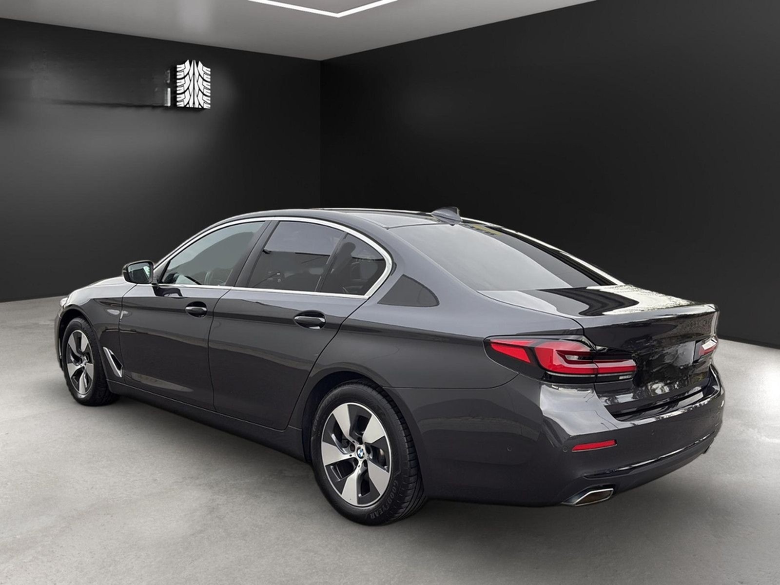 BMW 530 i HUD*Kamera*Leder*AHK*DrivingProf*Innovatio foto 6