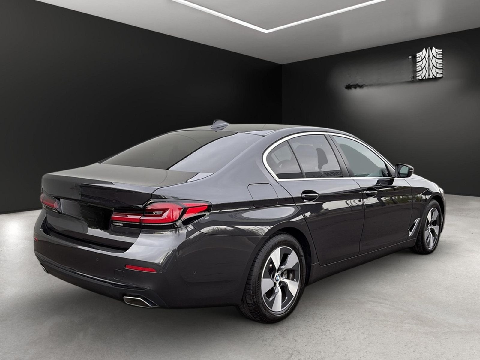 BMW 530 i HUD*Kamera*Leder*AHK*DrivingProf*Innovatio foto 8