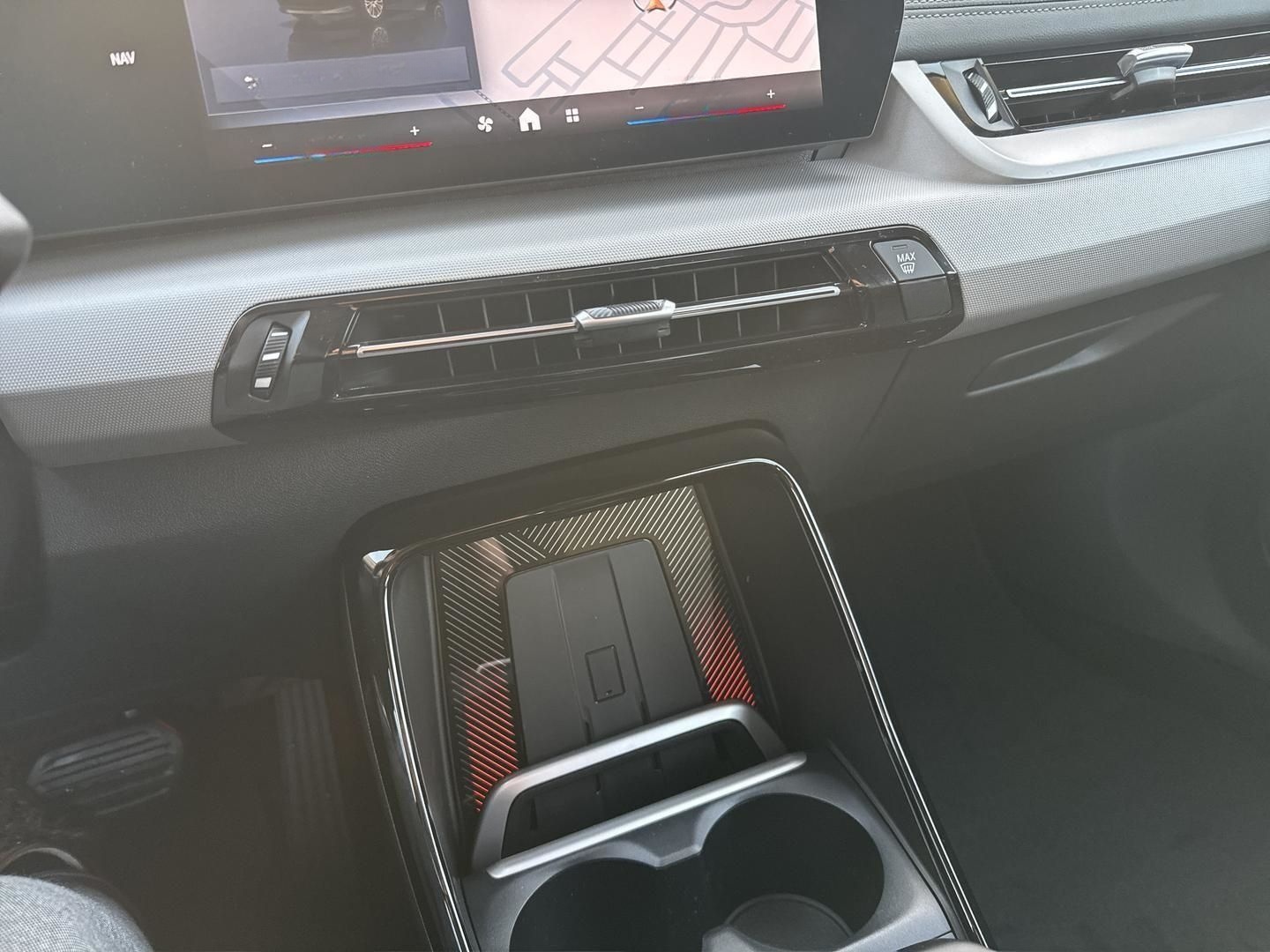 BMW 218 Active Tourer i AHK Adapt.LED Driv. Assist P foto 12