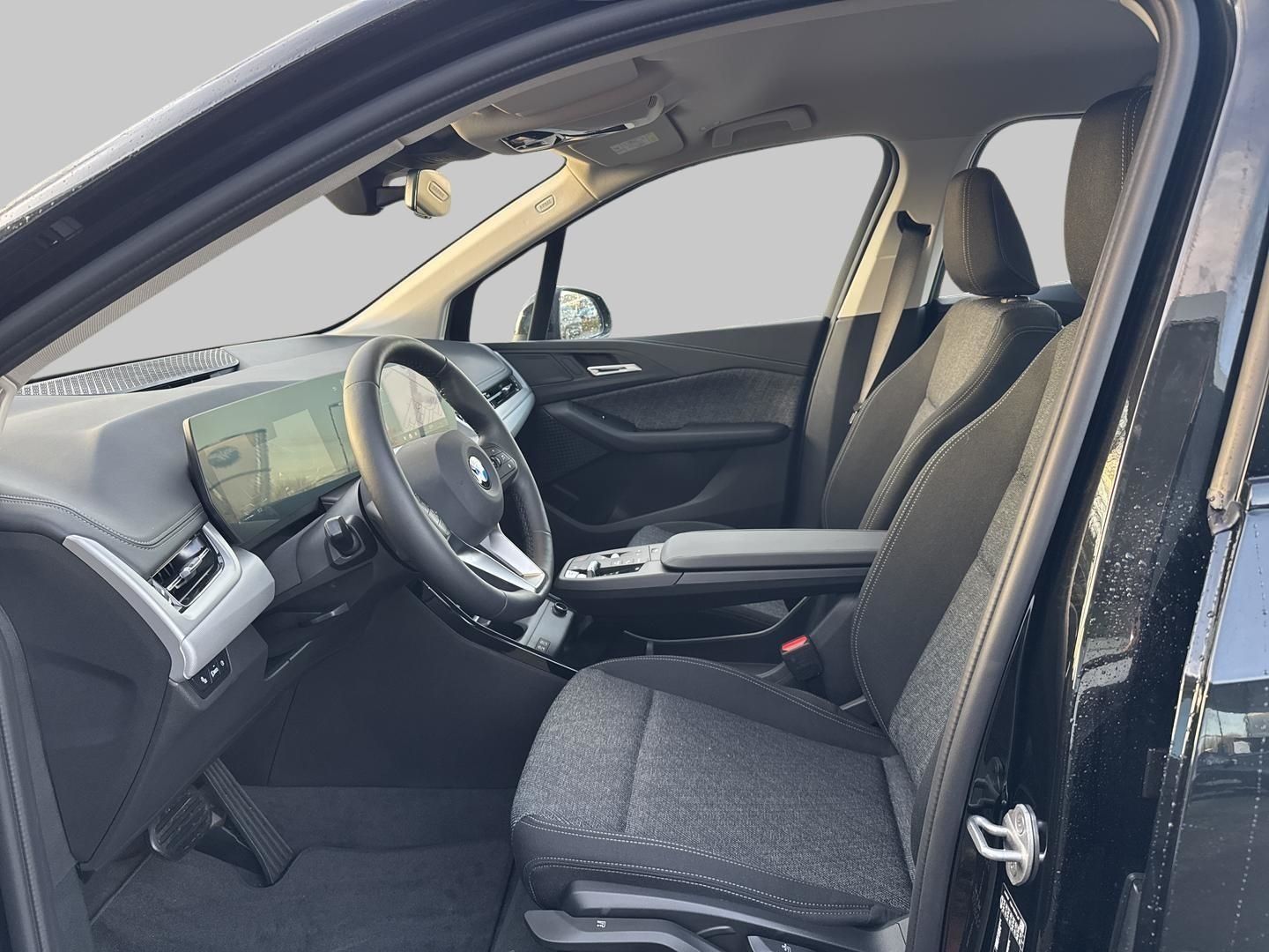 BMW 218 Active Tourer i AHK Adapt.LED Driv. Assist P foto 9