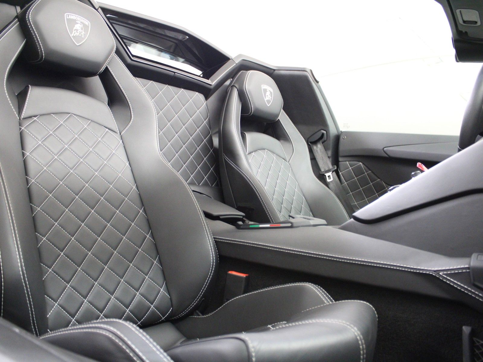 Lamborghini Aventador S Roadster foto 8