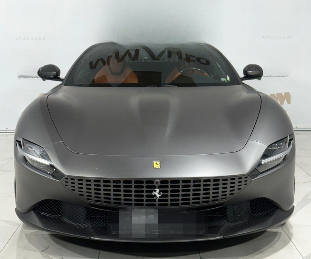 Ferrari Roma Atelier Carbon JBL PassengerDisplay foto 2