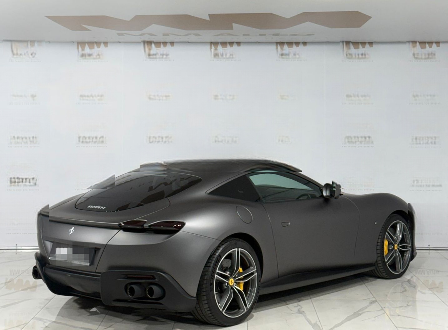 Ferrari Roma Atelier Carbon JBL PassengerDisplay foto 3