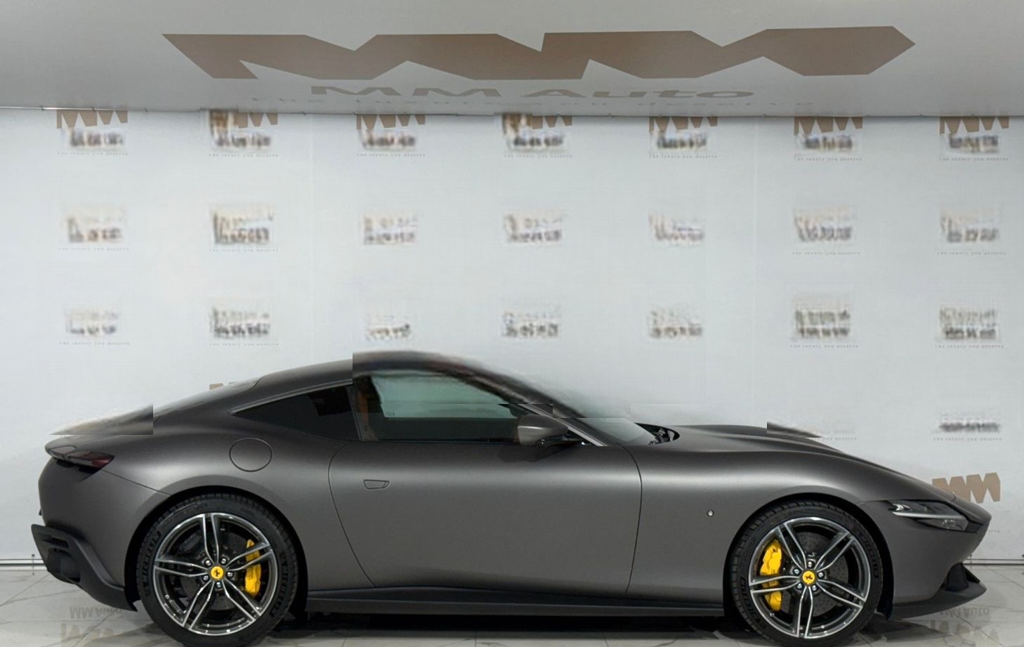 Ferrari Roma Atelier Carbon JBL PassengerDisplay foto 5