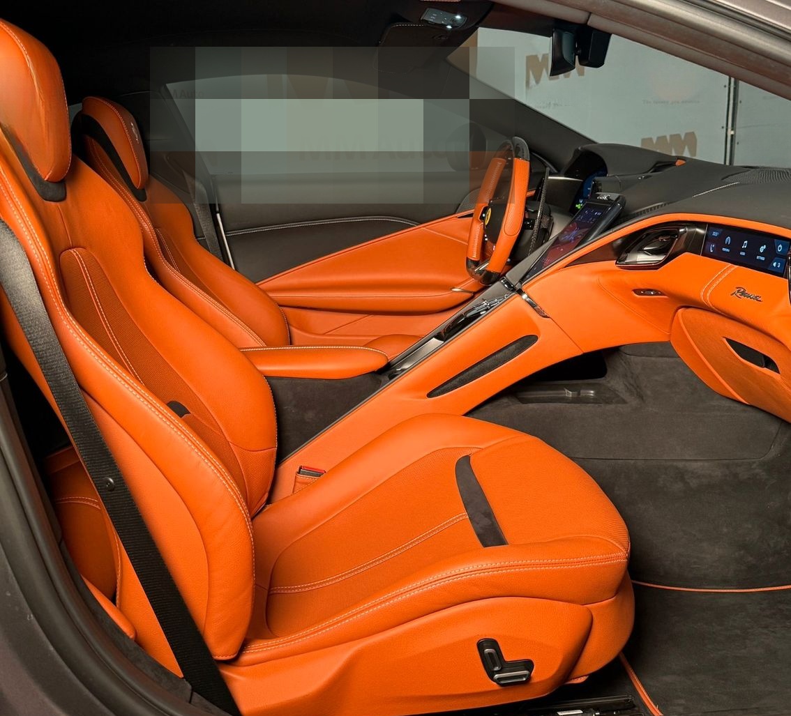 Ferrari Roma Atelier Carbon JBL PassengerDisplay foto 10