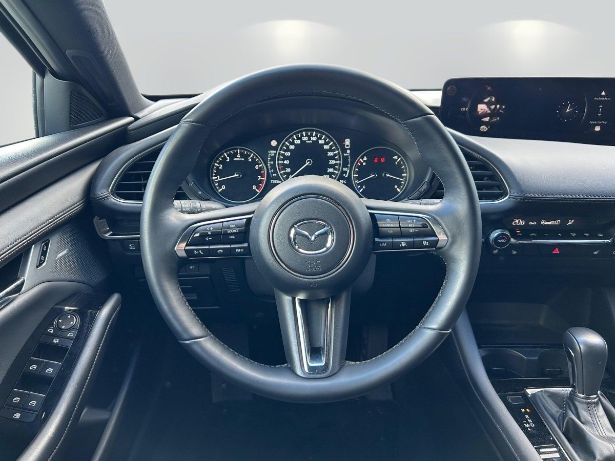 Mazda 3 2.5L e-SKYACTIV G 140ps foto 13