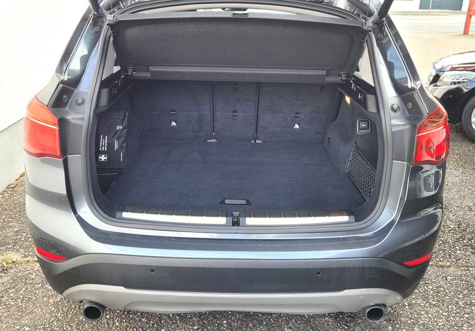 BMW X1 xDrive 20i advantage Leder, Navi, Memory, PTS foto 7