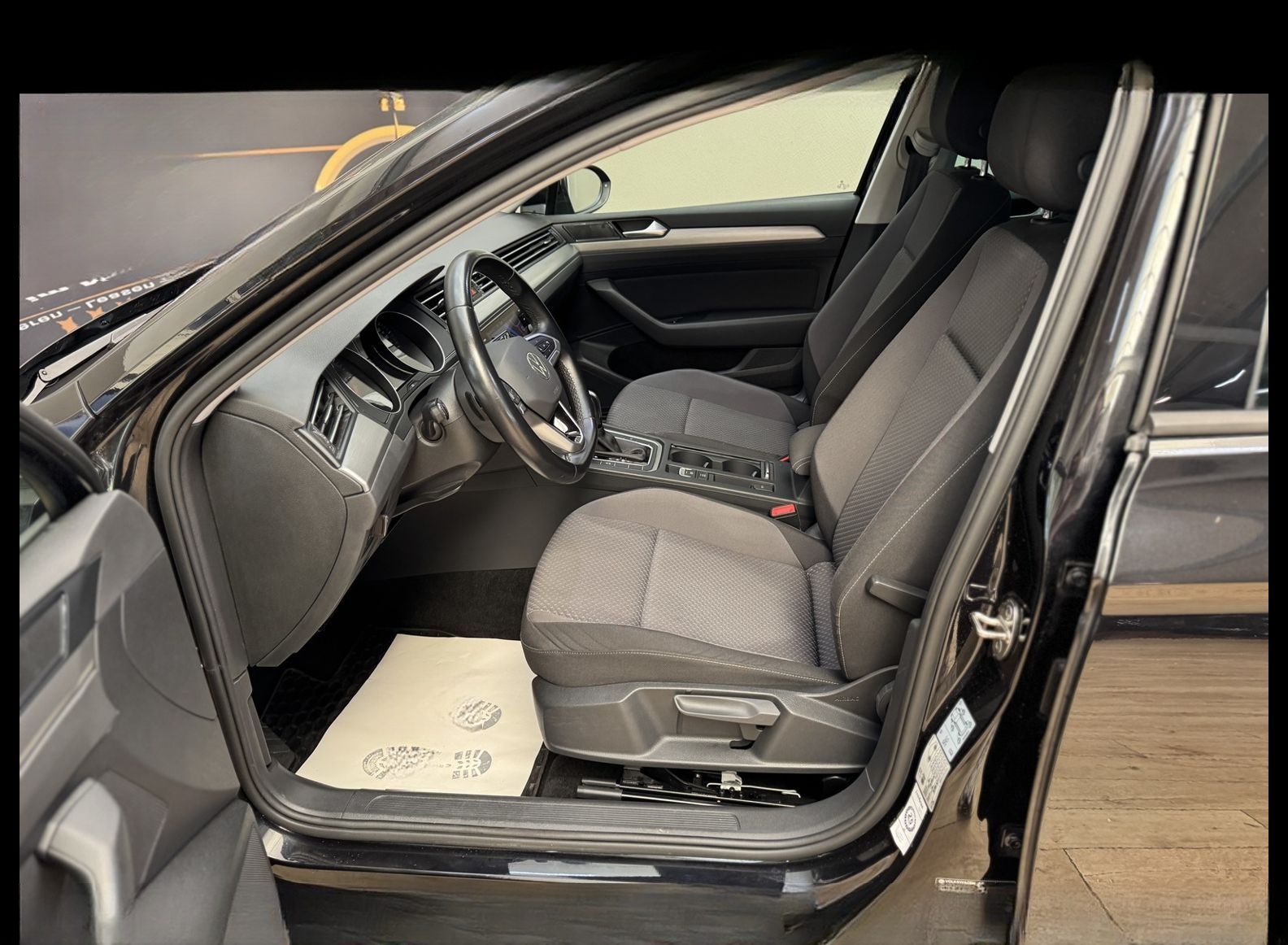 Volkswagen Passat Variant 2.0 TDI DSG AHK/Kamer/Navi/LED foto 13