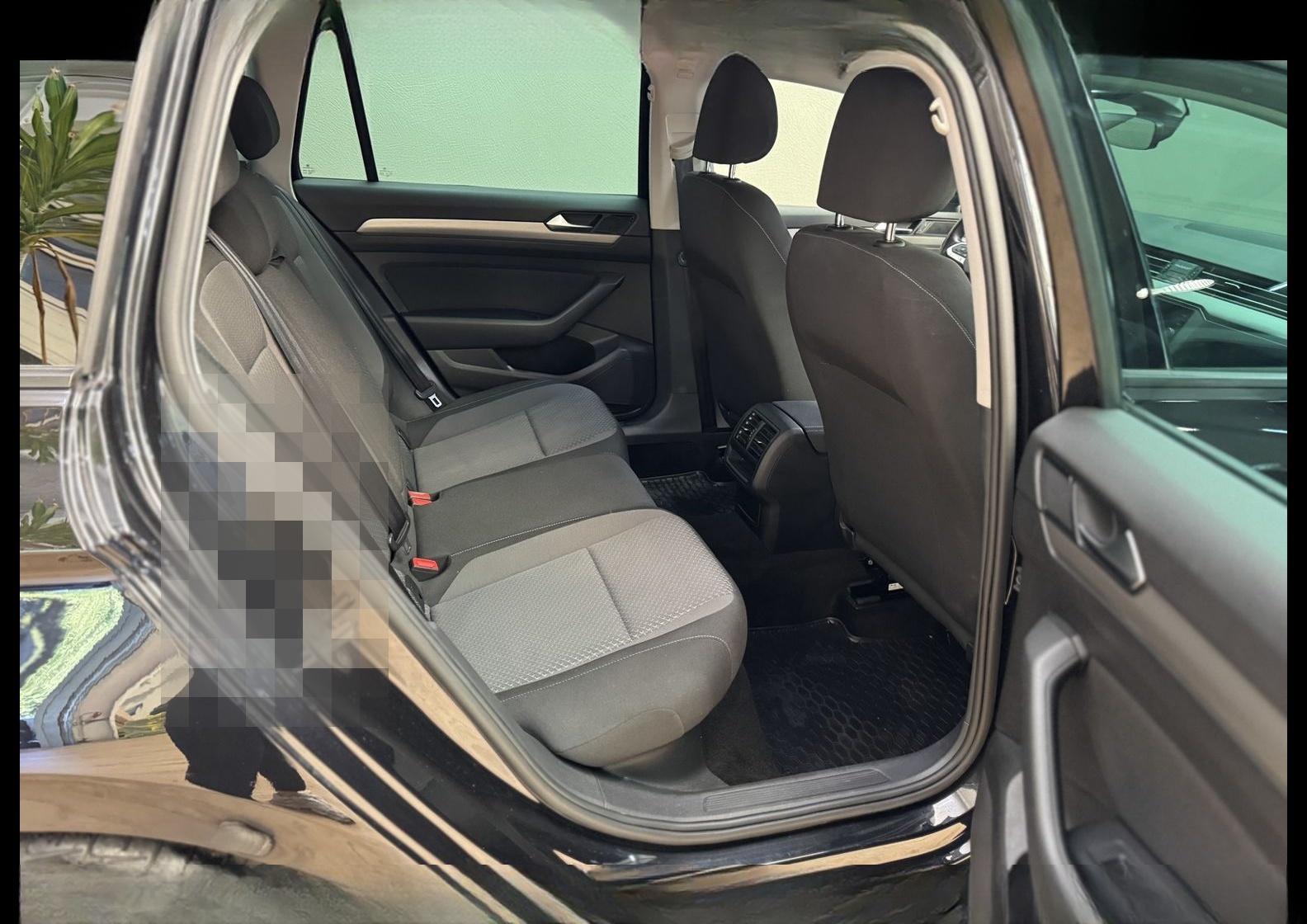 Volkswagen Passat Variant 2.0 TDI DSG AHK/Kamer/Navi/LED foto 15