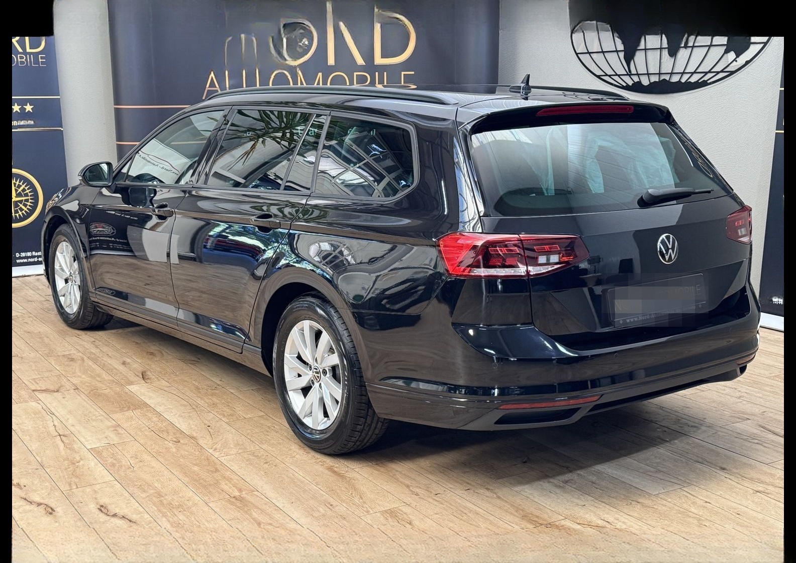 Volkswagen Passat Variant 2.0 TDI DSG AHK/Kamer/Navi/LED foto 7