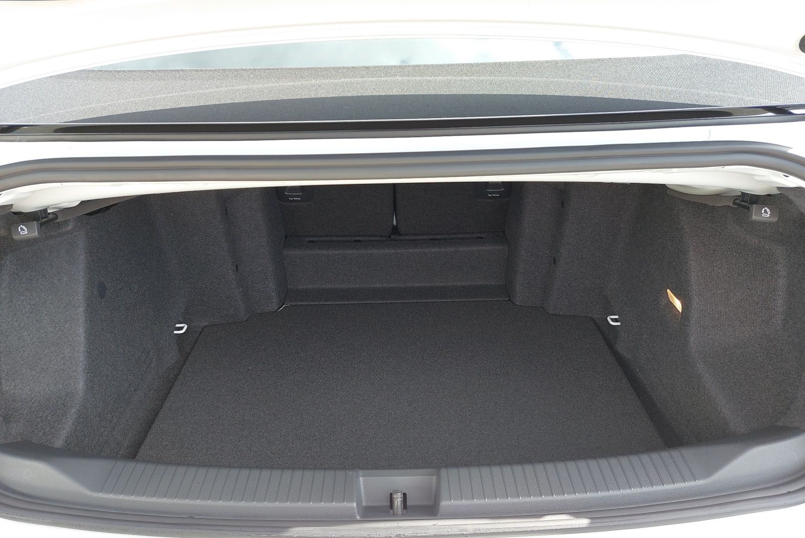 Volkswagen T-Roc Cabriolet 1.5 TSI DSG R-Line  AHK Navi LED foto 13