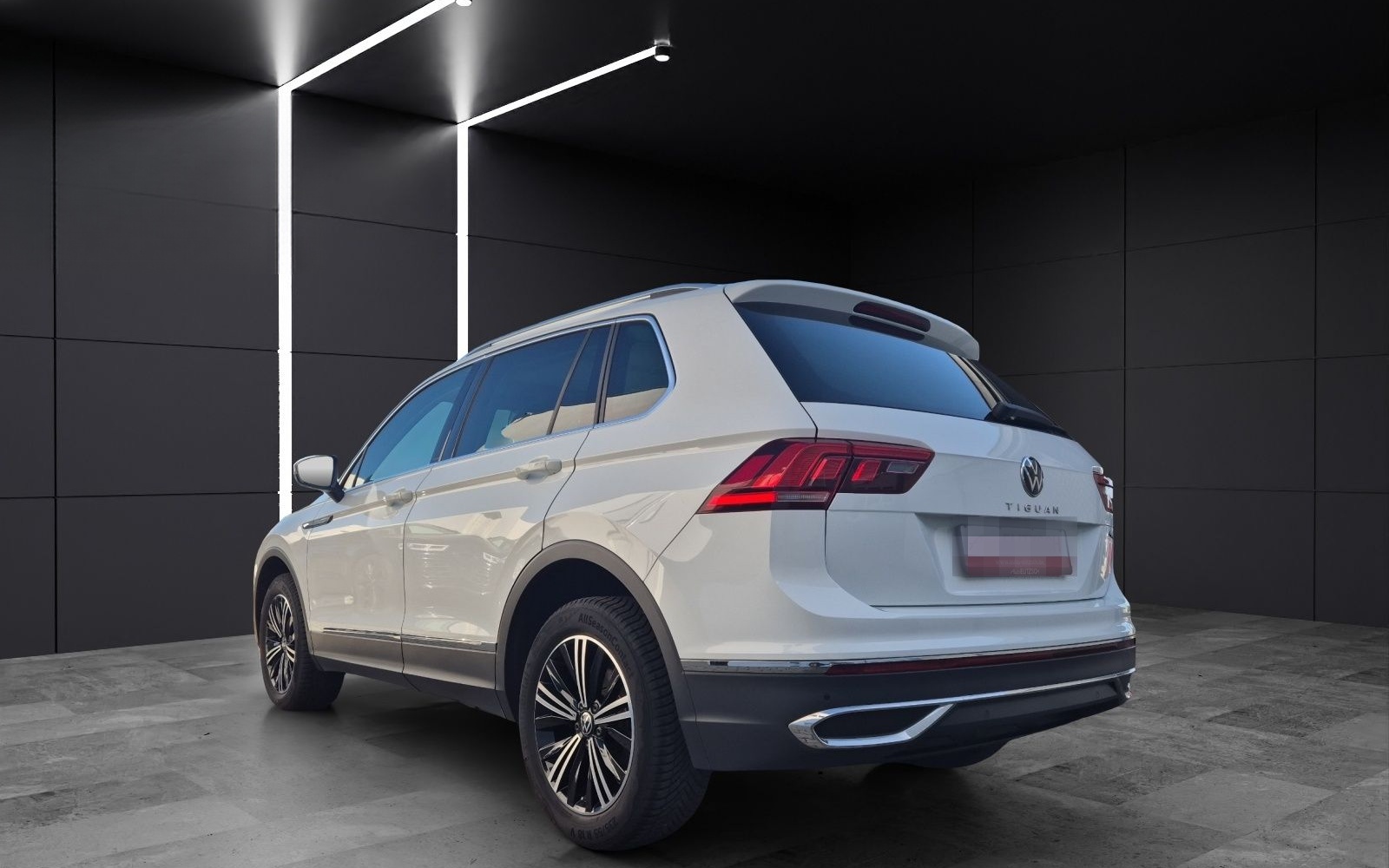 Volkswagen Tiguan TDI Elegance DSG 4M Matrix AID Pano ACC P foto 3