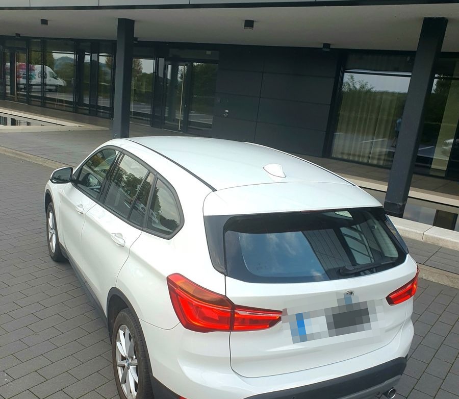 BMW X1 sDrive18d Advantage foto 4