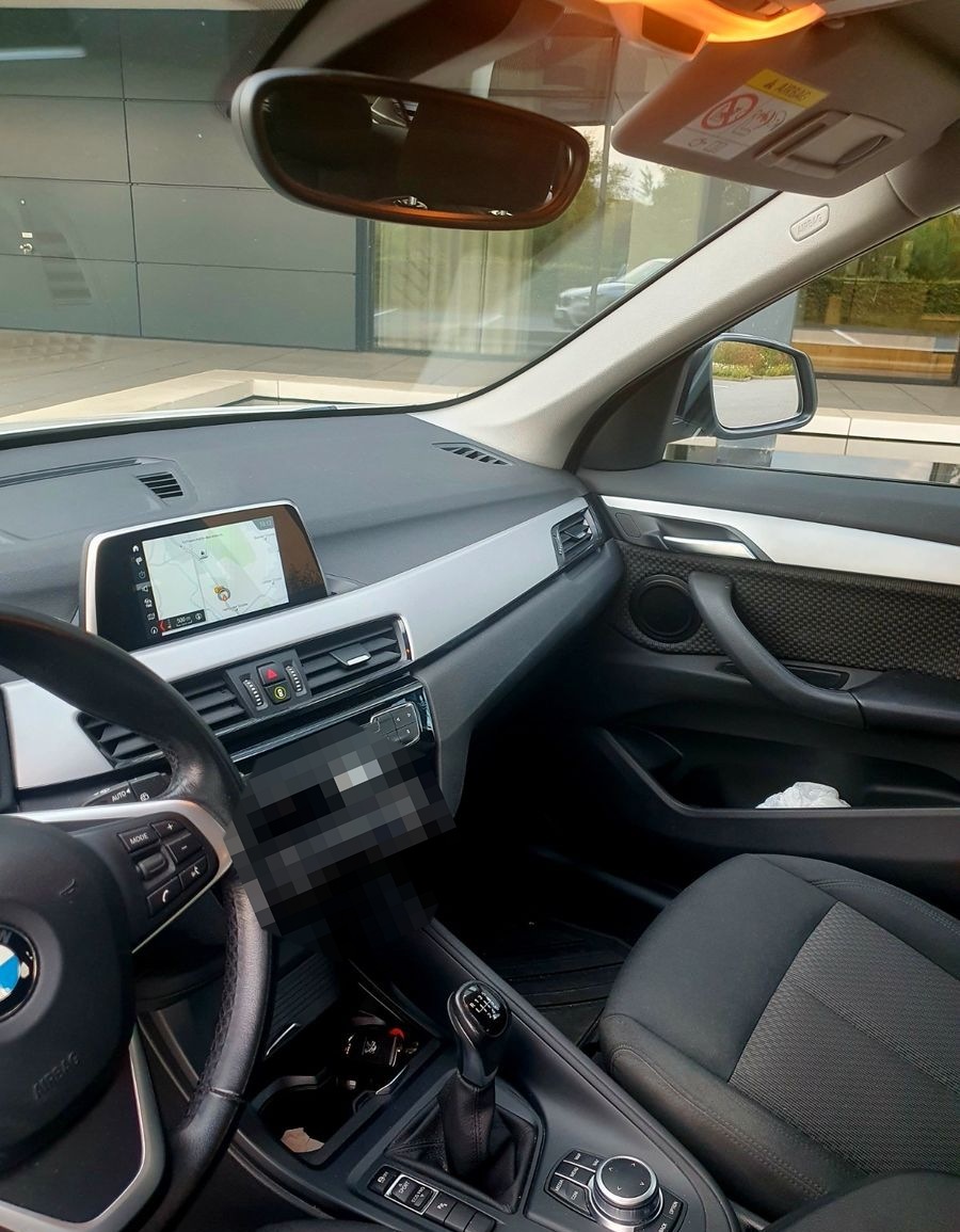 BMW X1 sDrive18d Advantage foto 8