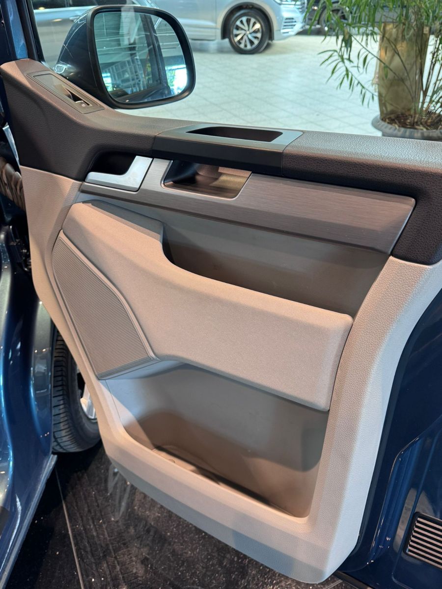 Volkswagen T6 Multivan DSG ACC Navi  AHK.2.HD foto 12