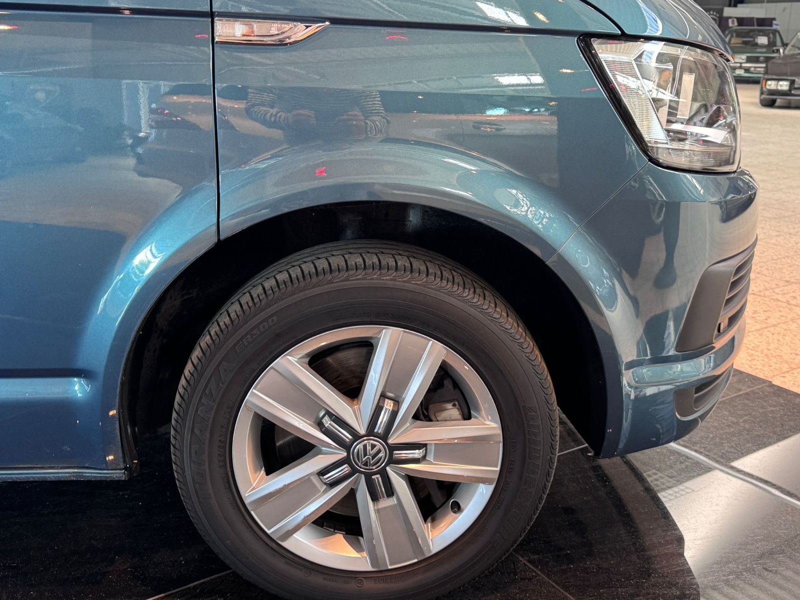 Volkswagen T6 Multivan DSG ACC Navi  AHK.2.HD foto 4