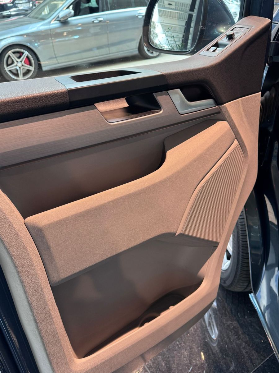 Volkswagen T6 Multivan DSG ACC Navi  AHK.2.HD foto 6