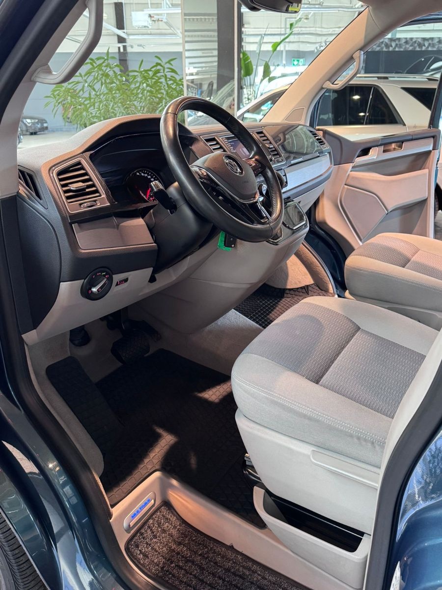 Volkswagen T6 Multivan DSG ACC Navi  AHK.2.HD foto 8