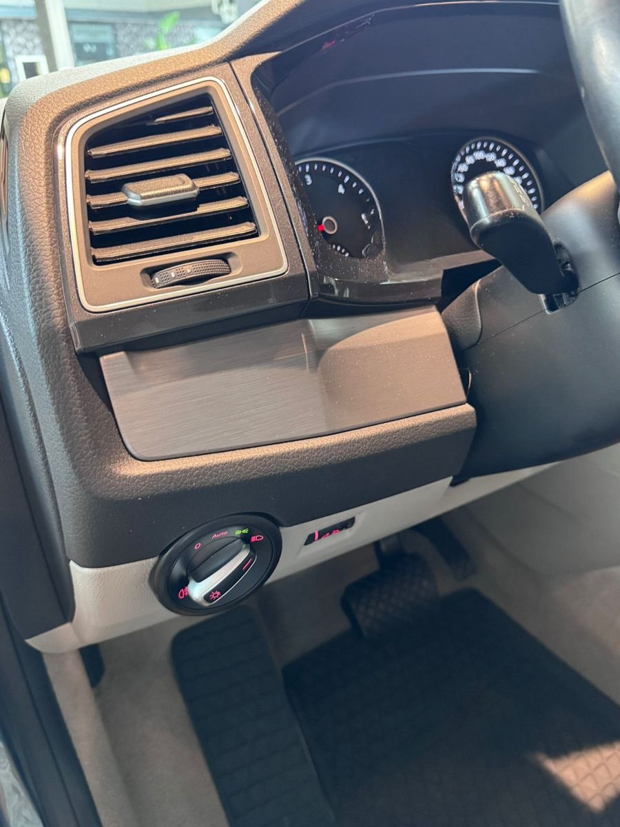 Volkswagen T6 Multivan DSG ACC Navi  AHK.2.HD foto 9