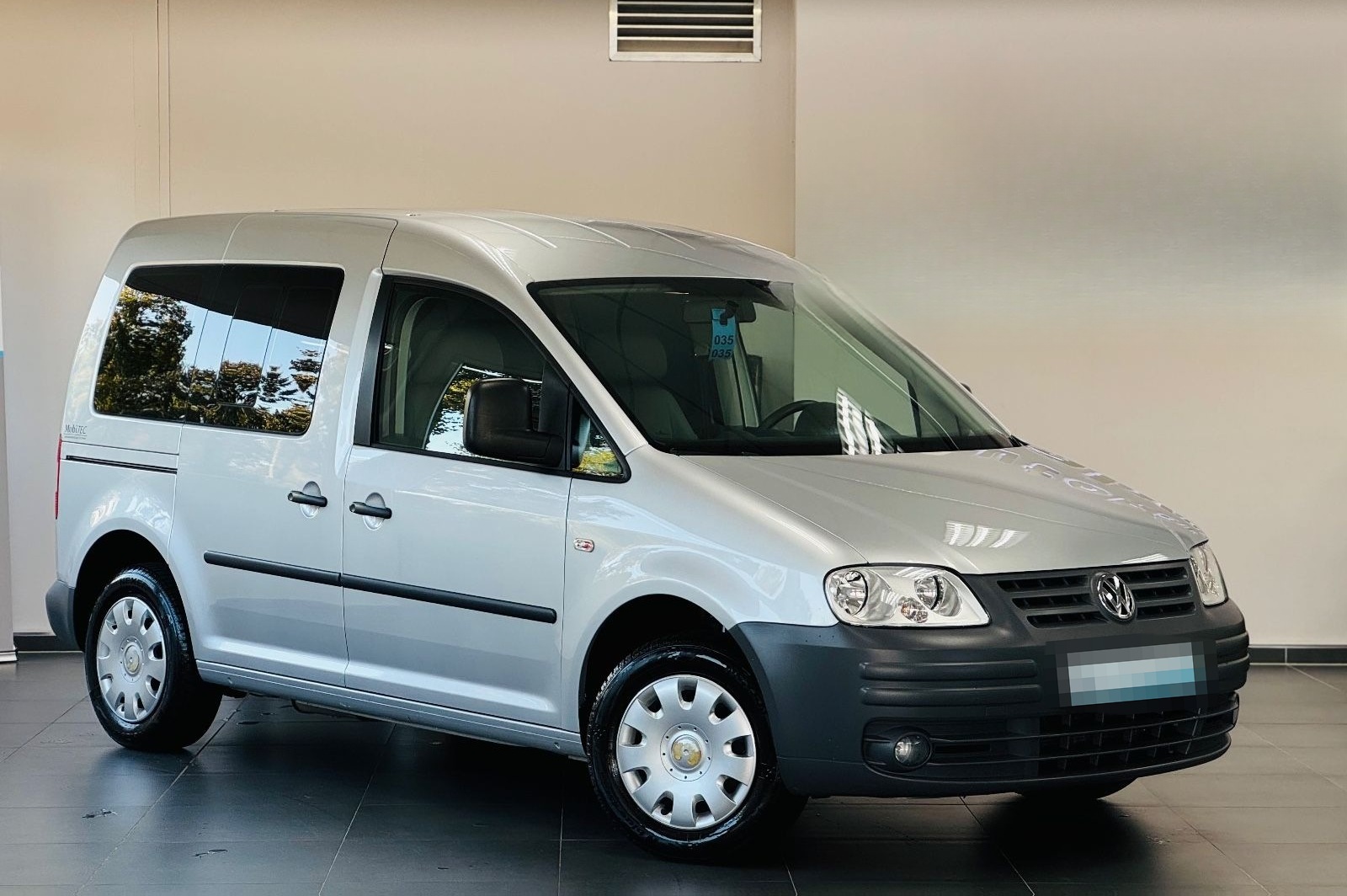 Volkswagen Caddy Life 1.6 Behindertengerecht-Rampe foto 2