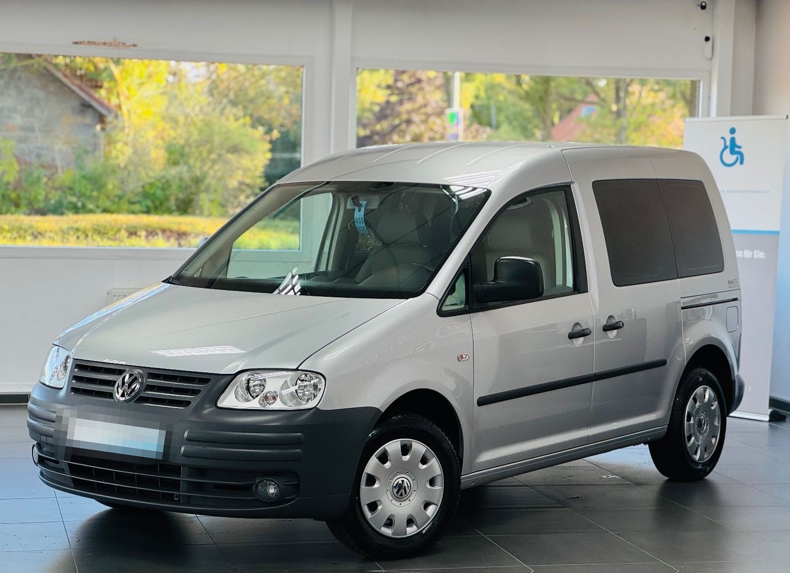 Volkswagen Caddy Life 1.6 Behindertengerecht-Rampe foto 3